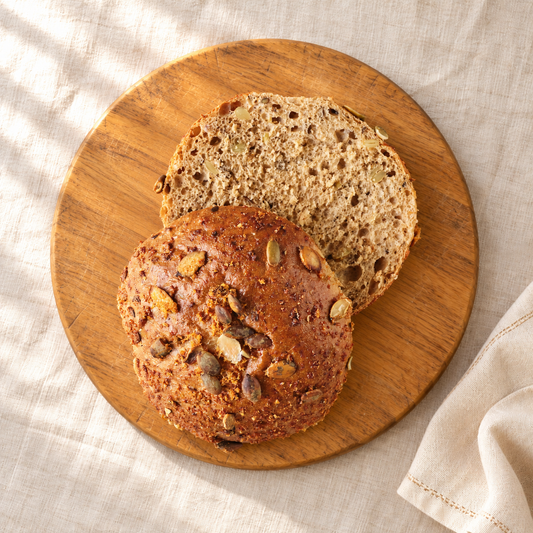 Dinkel-Kürbisbrötchen kernig, nahrhaft, weizenfrei – Tismes Produktaufnahme, Ansicht 2