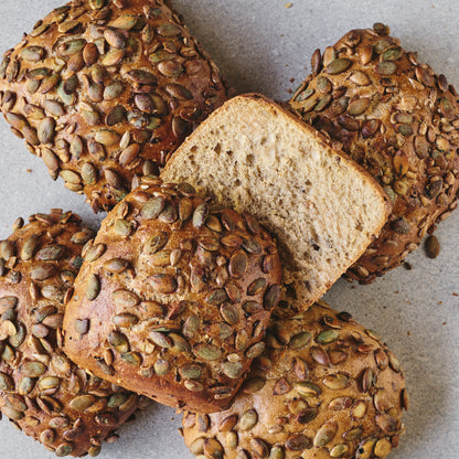 Kürbiskernbrötchen – knusprig, saftig, aromatisch